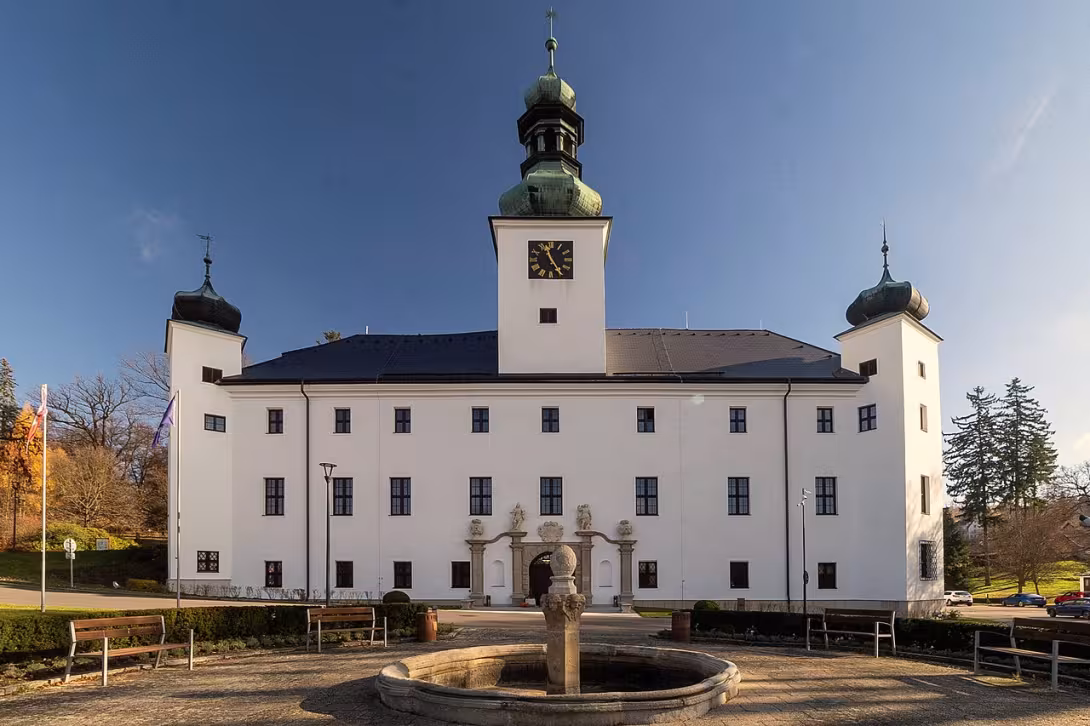 Dnešní pohled – zámek Třešť