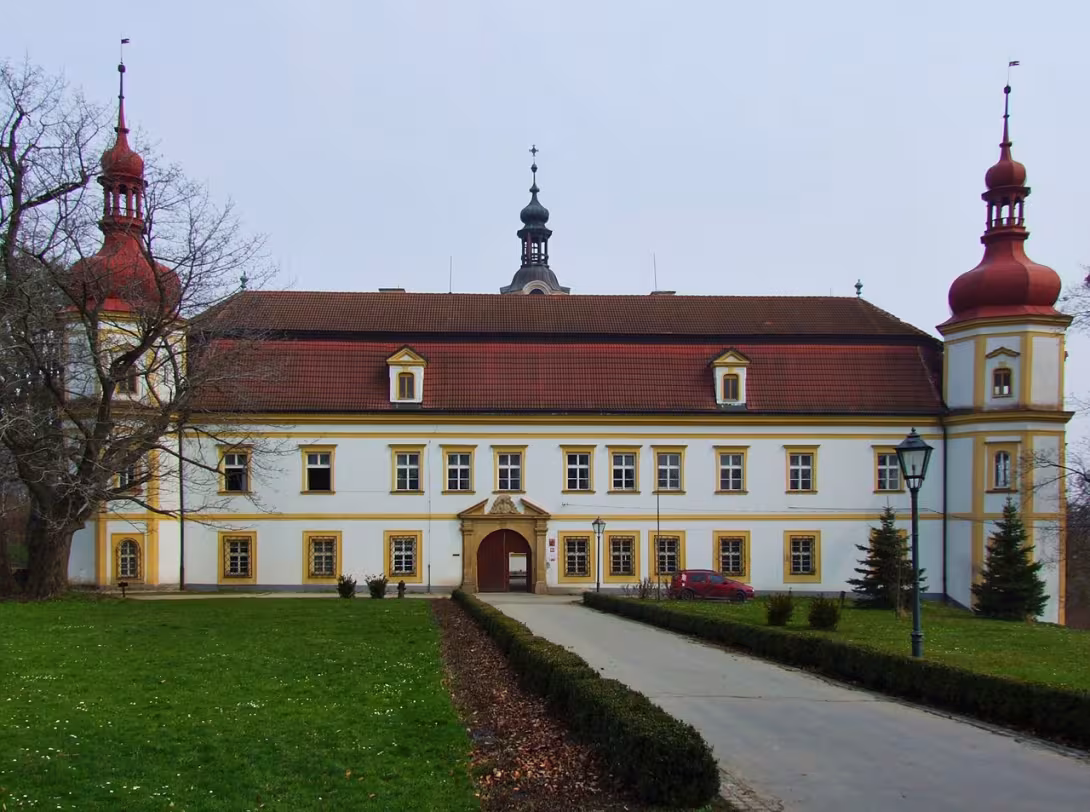 Dnešní pohled – zámek Velké Heraltice