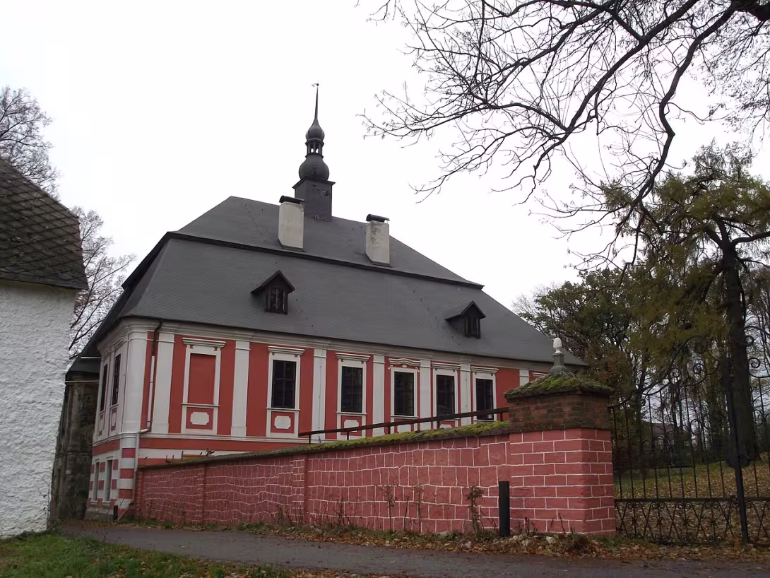 Dnešní pohled – zámek Vyklantice