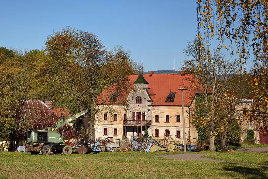 Dnešní pohled – zámek Údrč
