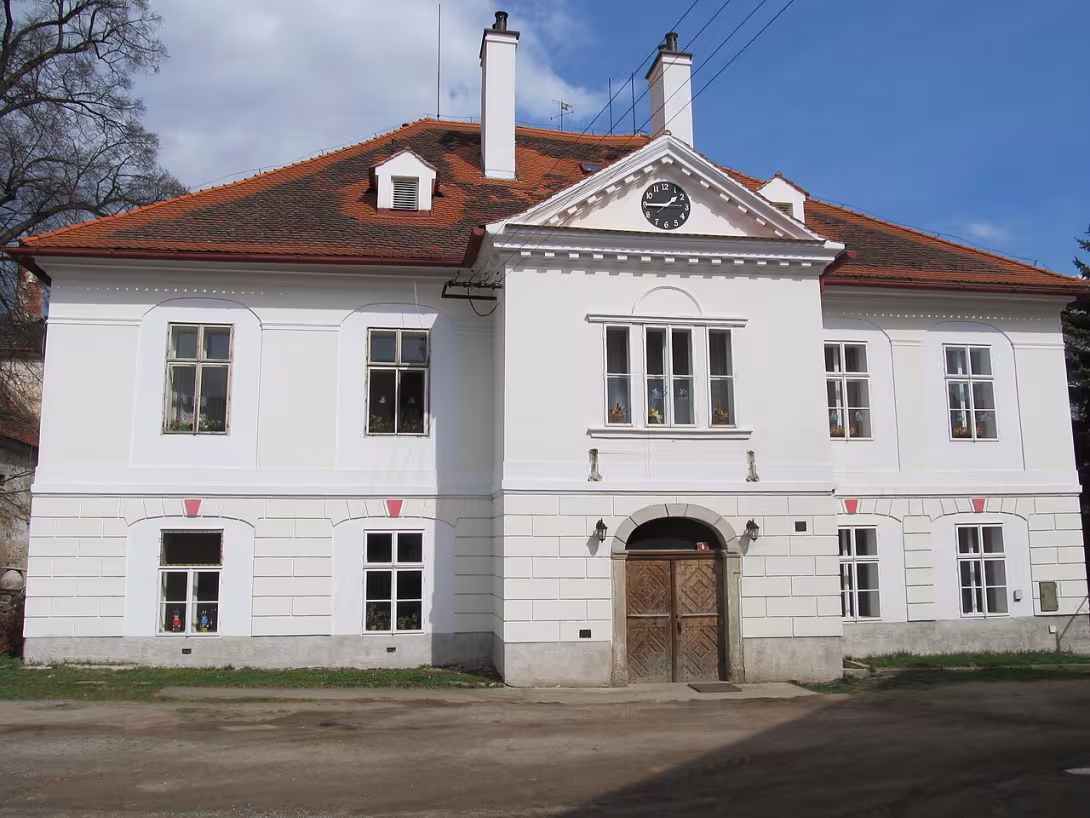 Dnešní pohled – zámek Čeminy