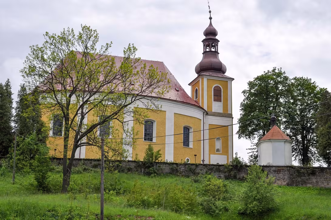 Dnešní pohled – Kostel svatého Michaela archanděla (Vernéřovice)