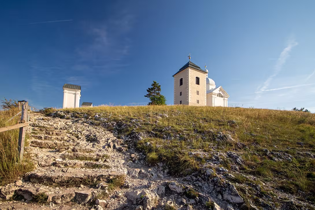 Dnešní pohled – Křížová cesta na Svatém kopečku v Mikulově