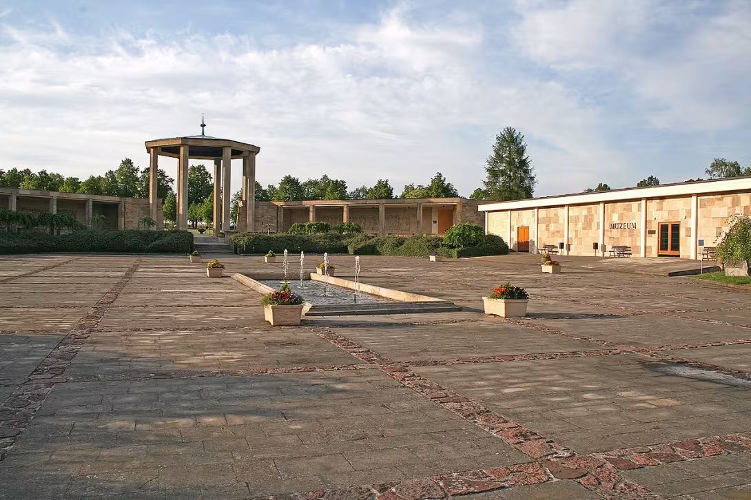 Dnešní pohled – Památník Lidice