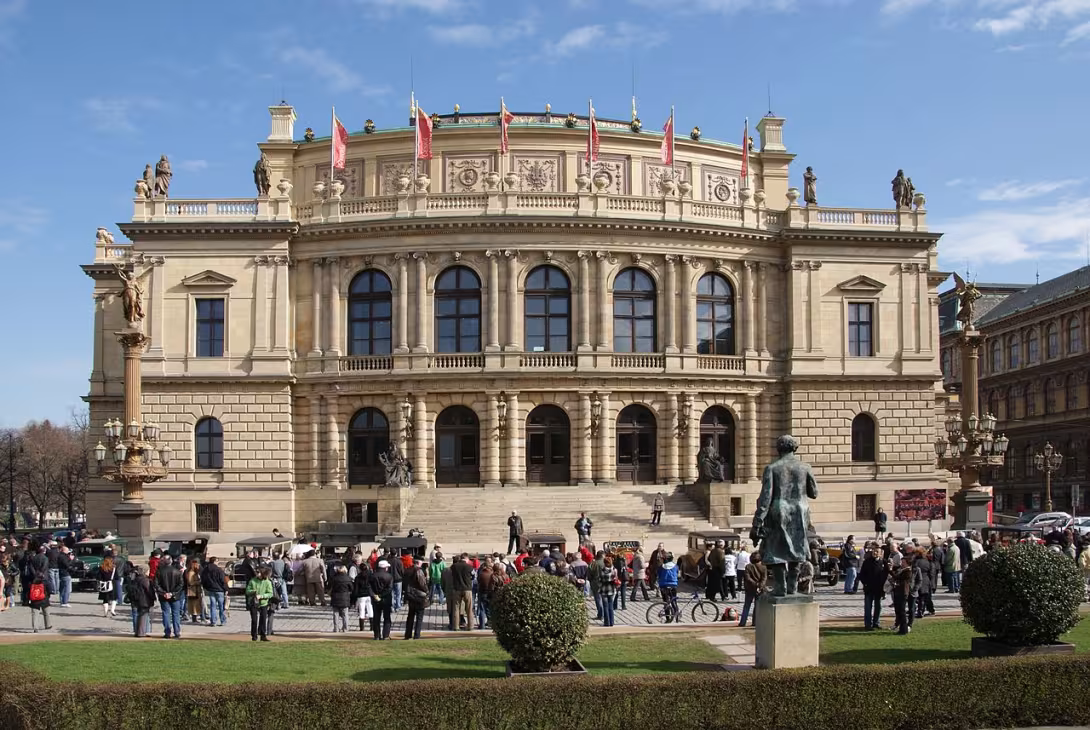 Dnešní pohled – Rudolfinum
