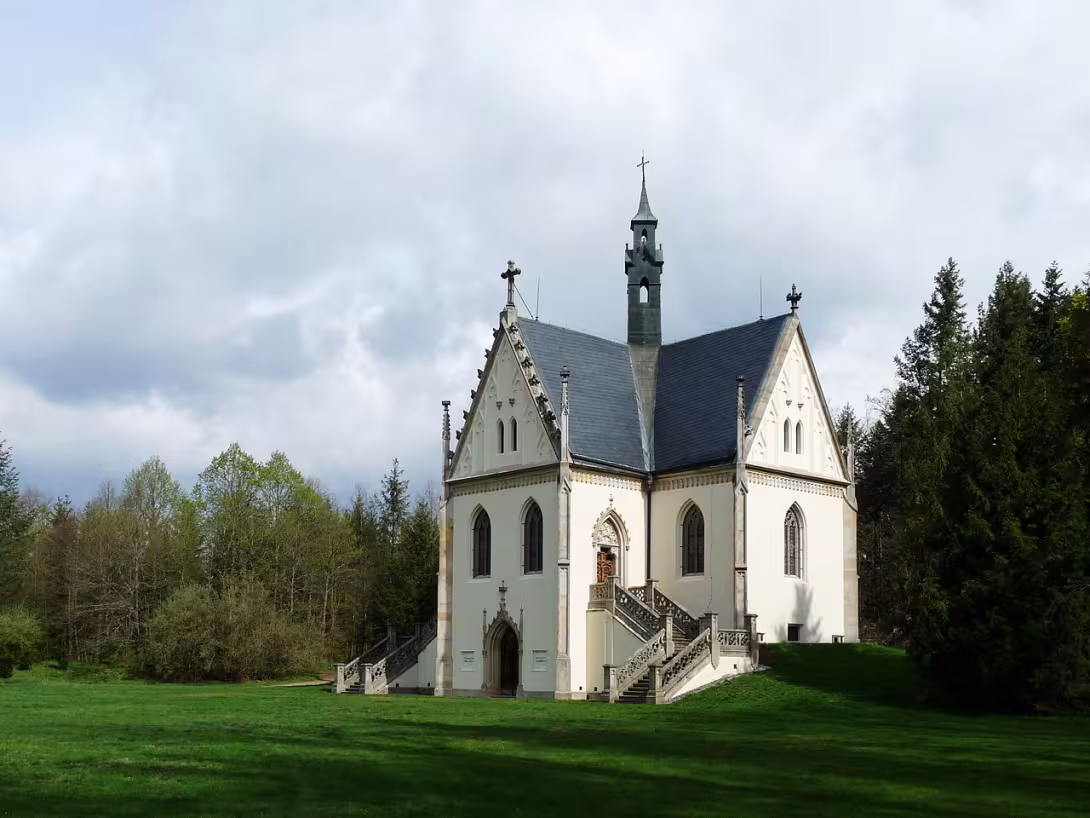 Heutige Ansicht – Schwarzenberská hrobka v Orlíku nad Vltavou