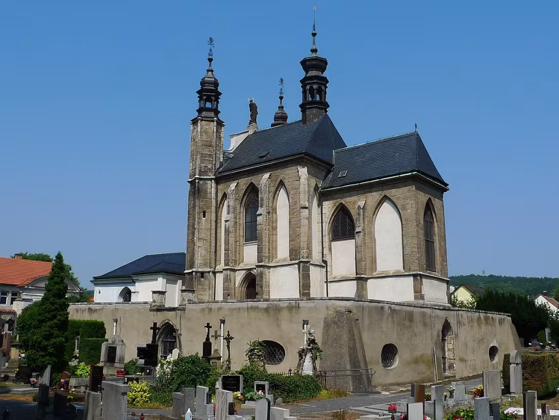 Dnešní pohled – kostel Všech svatých (Sedlec)