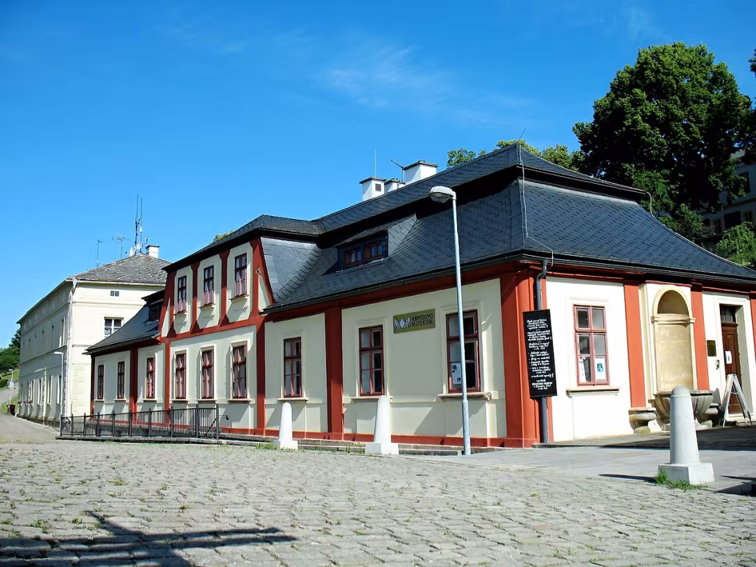 Dnešní pohled – lázeňský dům čp. 58 v Kuksu
