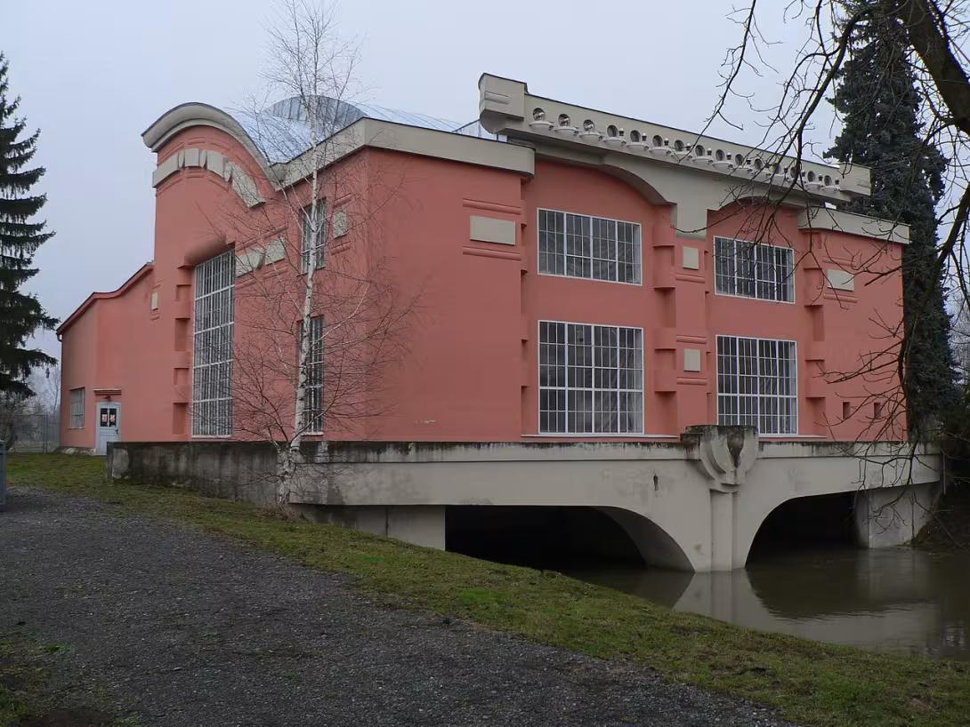 Dnešní pohled – nová vodní elektrárna Háj