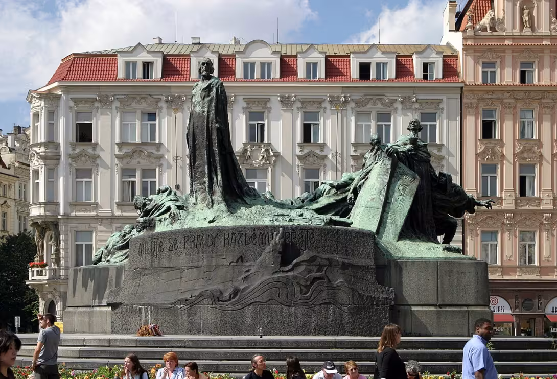 Dnešní pohled – pomník Mistra Jana Husa
