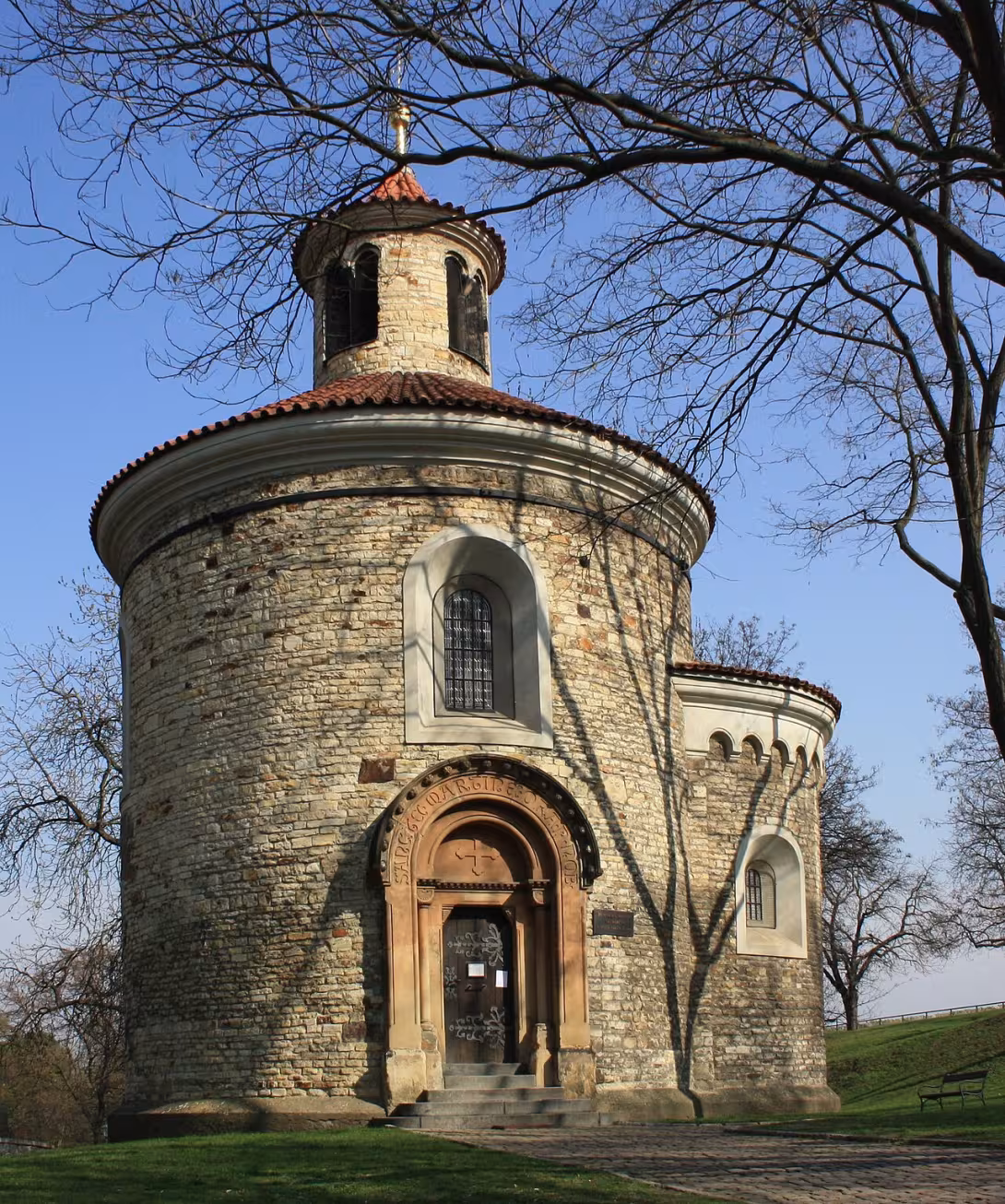Dnešný pohľad – rotunda svatého Martina (Vyšehrad)