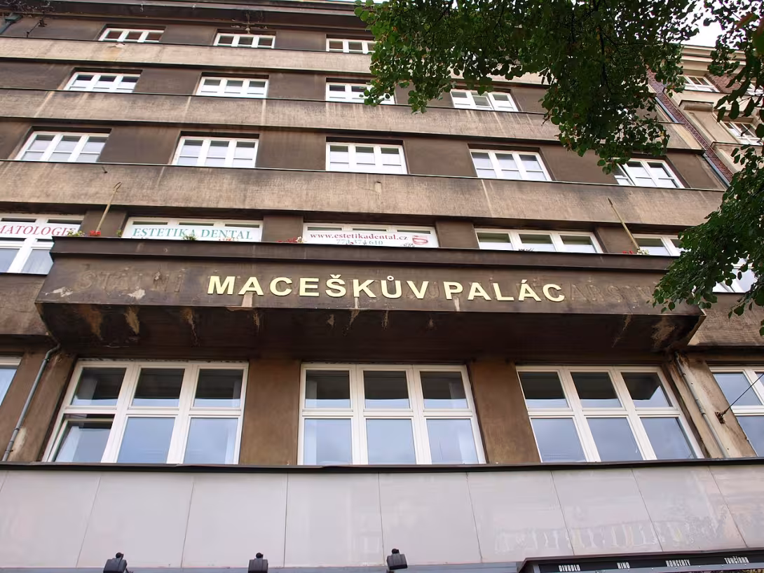 Dnešní pohled – Maceškův palác