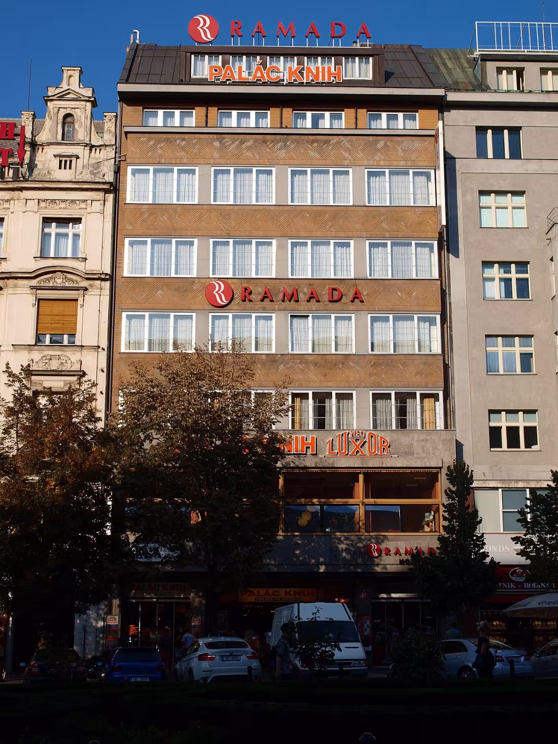 Dnešní pohled – Palác Luxor