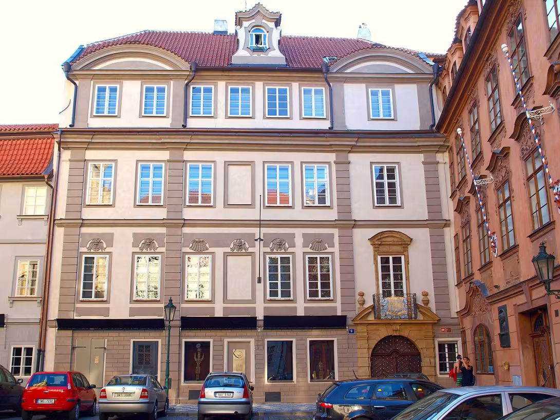 Dnešní pohled – Sterneggovský palác