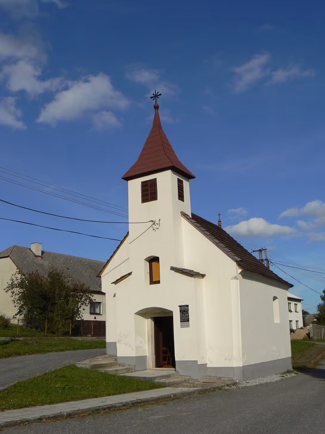 Dnešní pohled – Kaple Povýšení svatého Kříže (Lovětín)