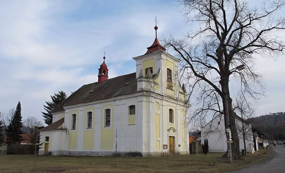 Dnešní pohled – Kostel Archanděla Michaela (Skryje)