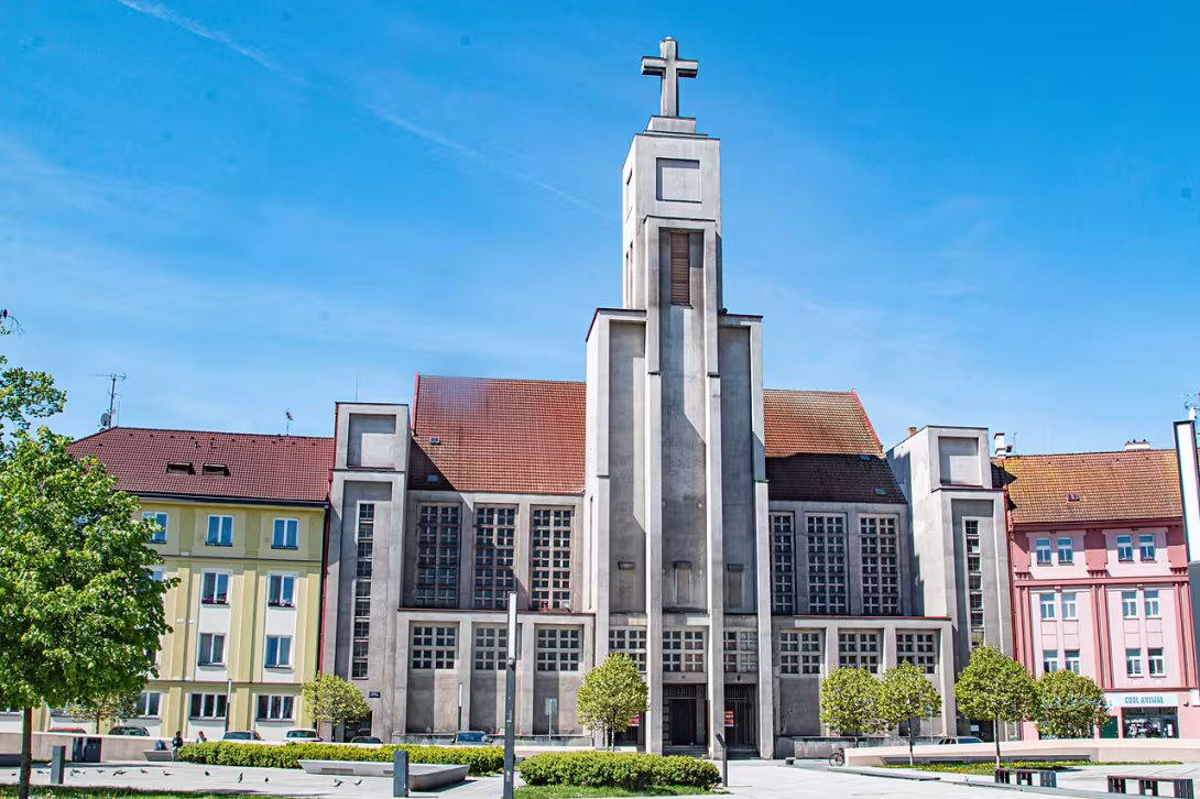 Dzisiejszy widok – Kostel Božského srdce Páně (Pražské Předměstí)