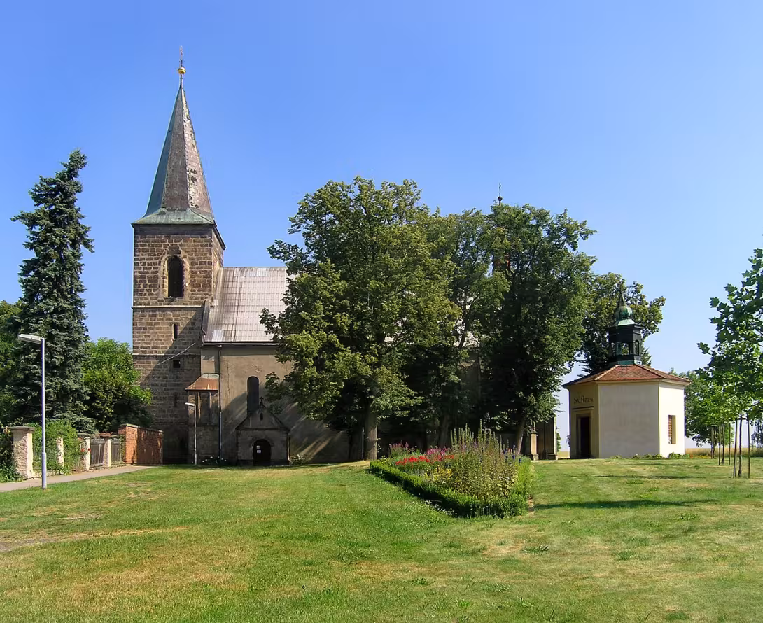 Dnešní pohled – Kostel Nanebevzetí Panny Marie (Charvatce)