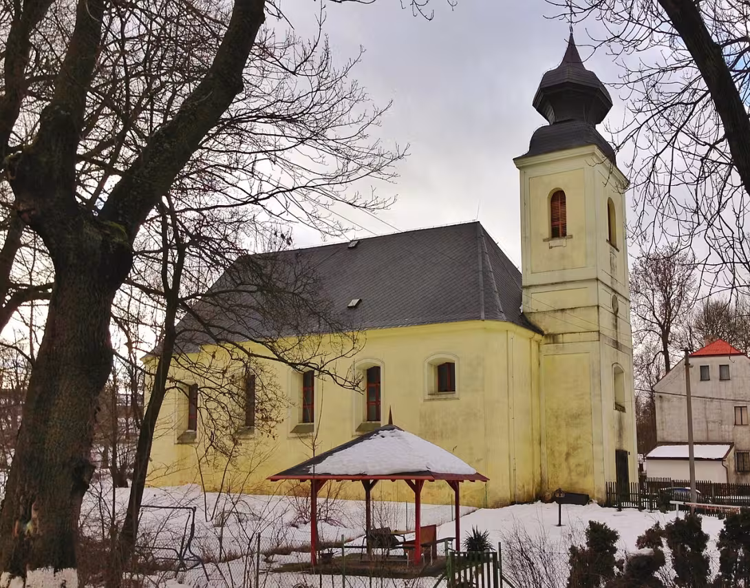 Dnešní pohled – Kostel Nanebevzetí Panny Marie (Krásný Les)