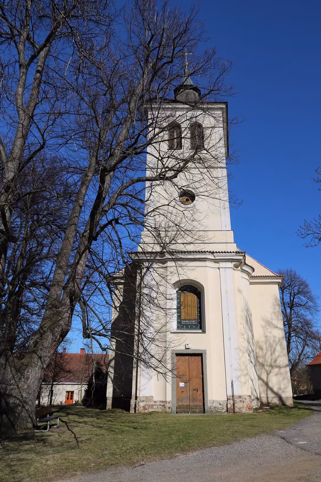 Dnešní pohled – Kostel Nanebevzetí Panny Marie (Bezdědice)