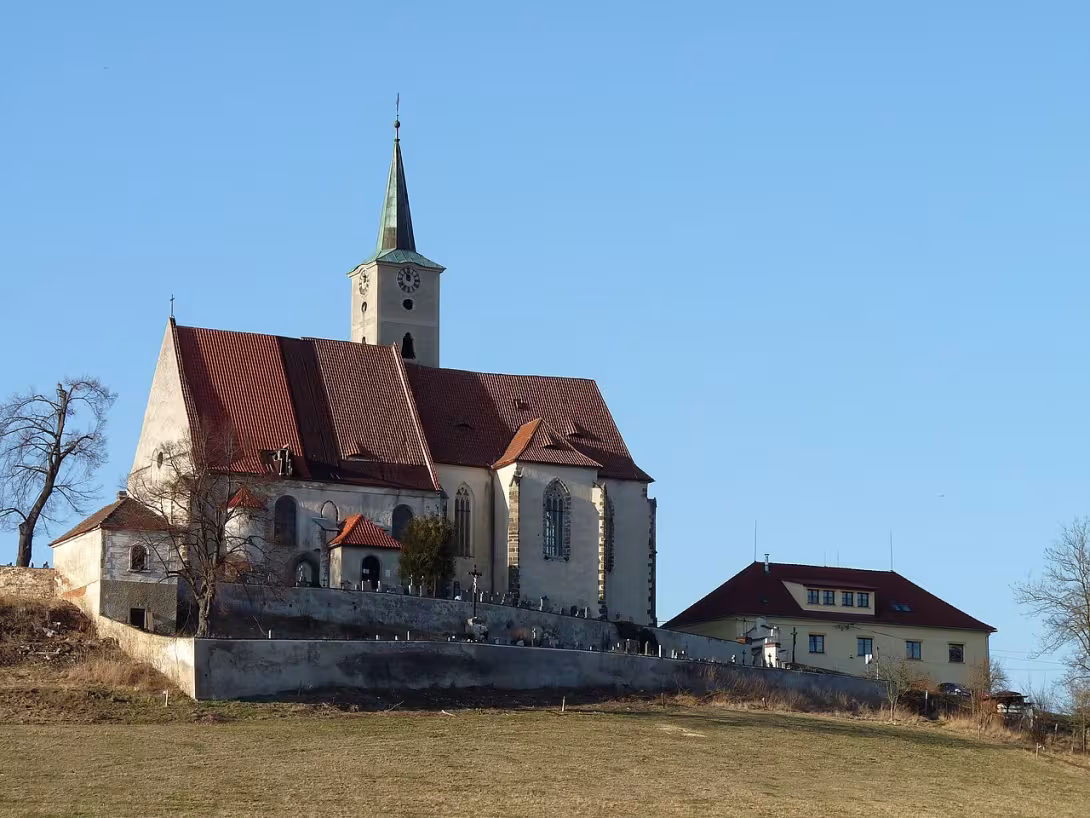 Dnešní pohled – Kostel Nanebevzetí Panny Marie (Nezamyslice)