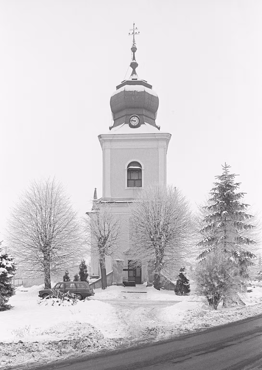 Dnešní pohled – Kostel Narození Panny Marie (Běrunice)