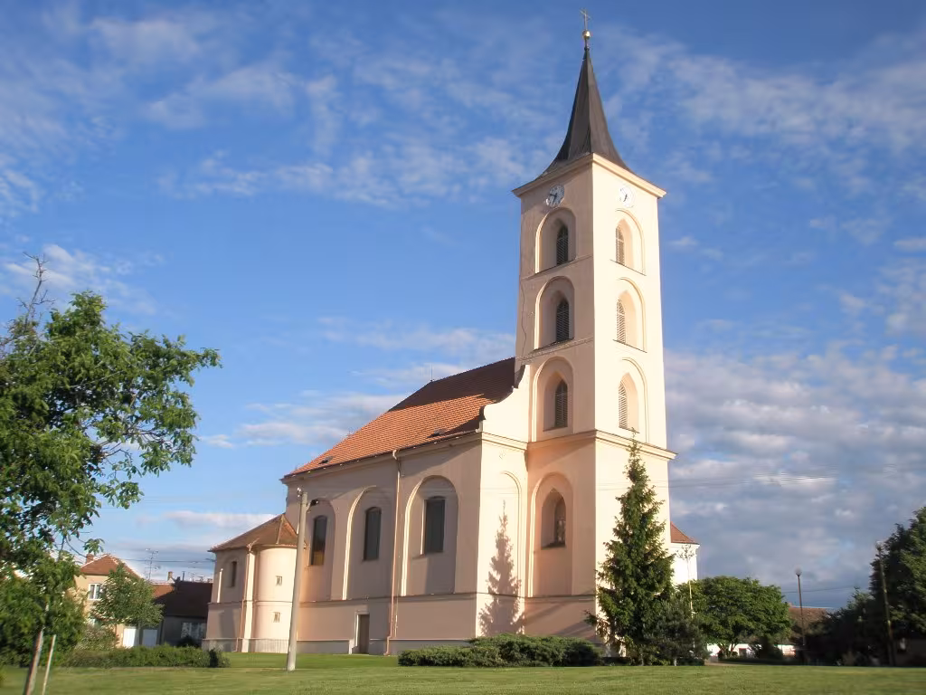 Dnešní pohled – Kostel Narození Panny Marie (Velké Bílovice)