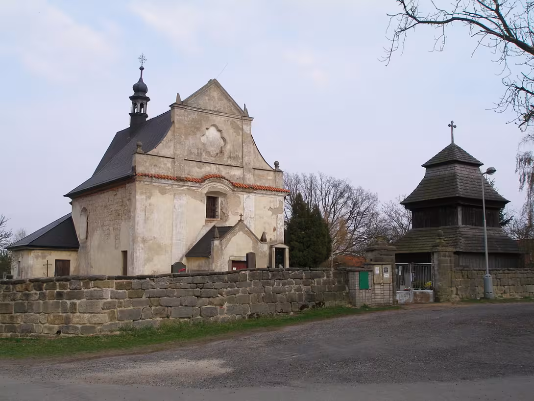 Dnešní pohled – Kostel Nejsvětější Trojice (Obrubce)