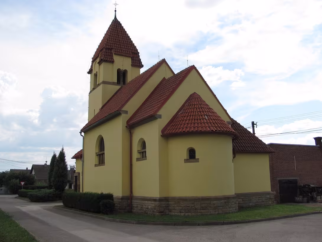 Dzisiejszy widok – Kostel Nejsvětější Trojice (Ostroměř)