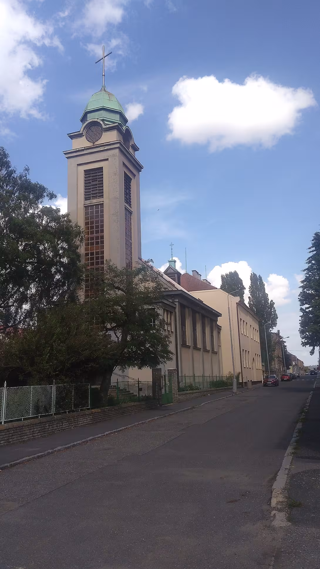 Dnešný pohľad – Kostel Nejsvětějšího Srdce Ježíšova v Kročehlavech