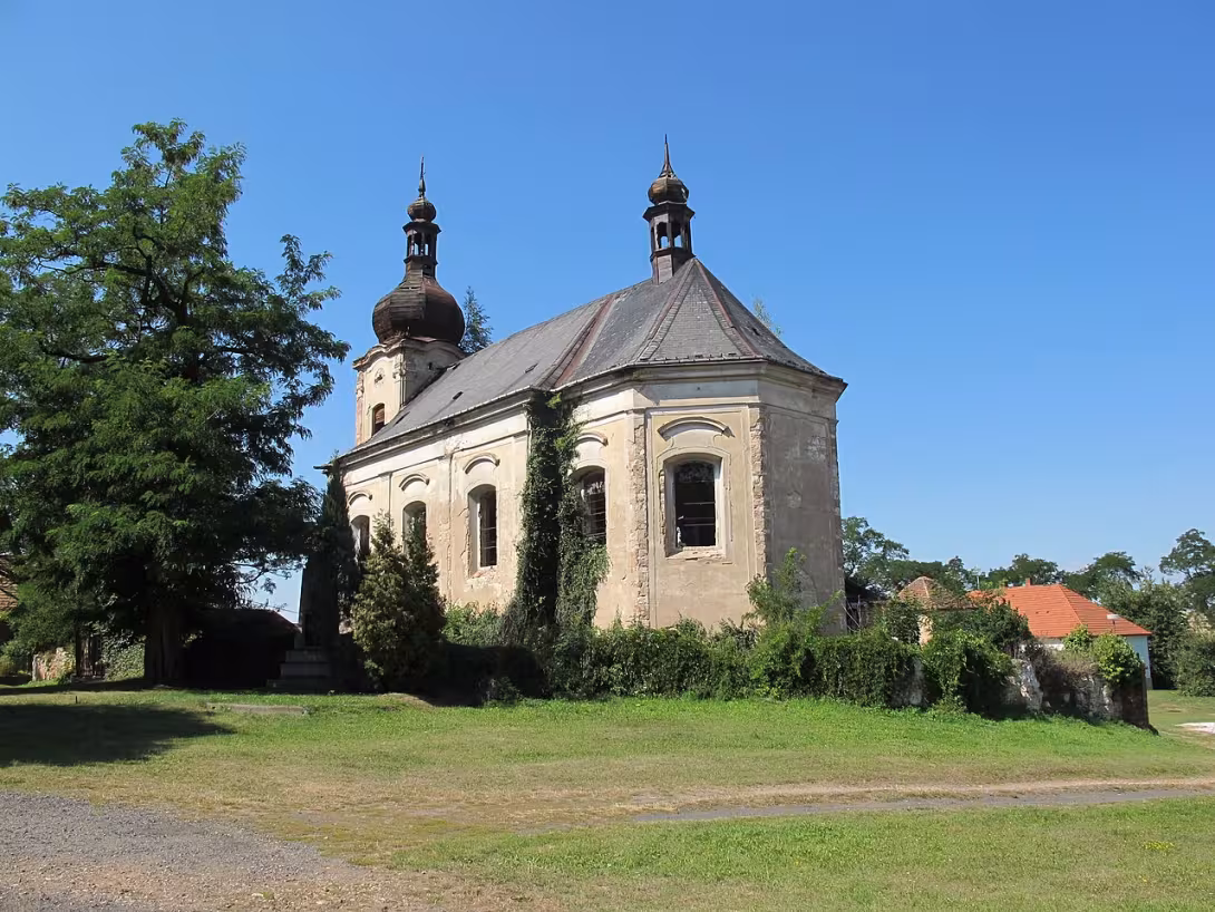 Dnešní pohled – Kostel Neposkvrněného početí Panny Marie (Siřem)