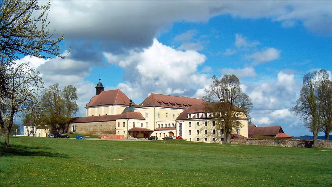 Dnešní pohled – Kostel Panny Marie Karmelské (Kostelní Vydří)