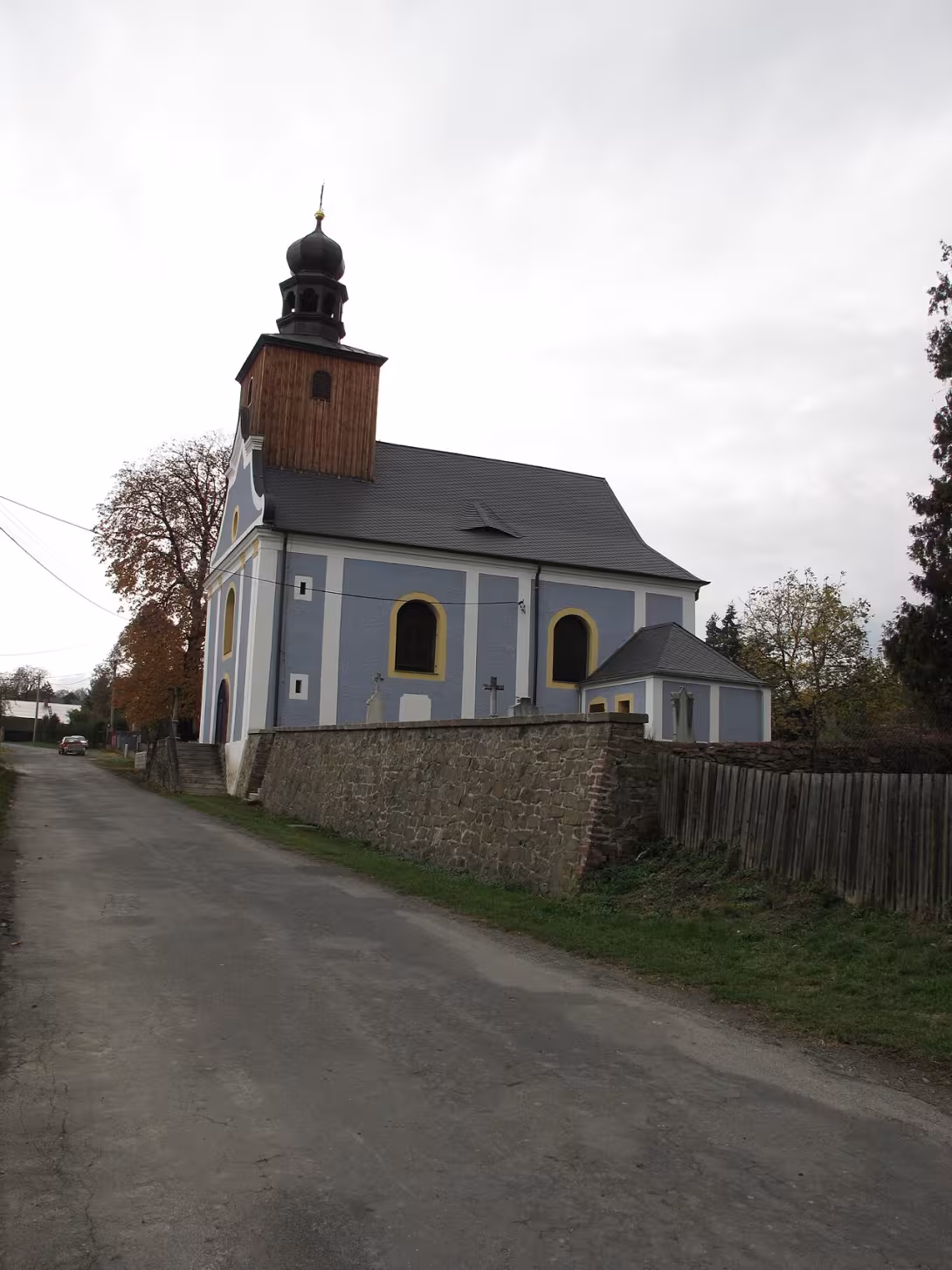 Dzisiejszy widok – Kostel Panny Marie Karmelské (Býkov)