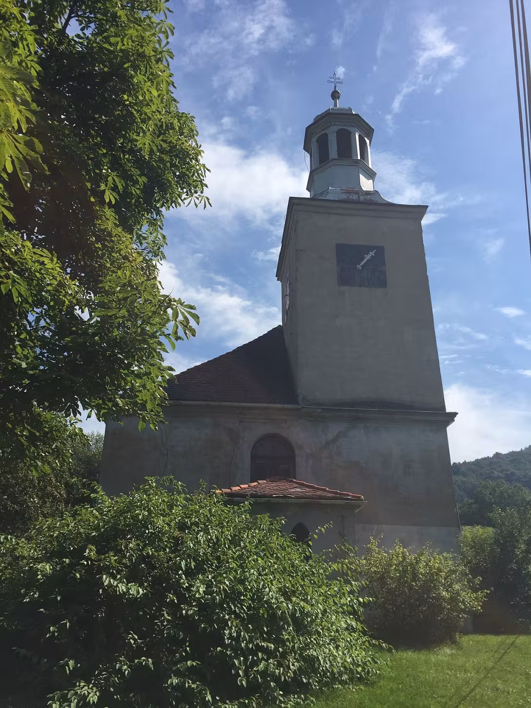 Dnešní pohled – Kostel Stětí svatého Jana Křtitele (Těchlovice)