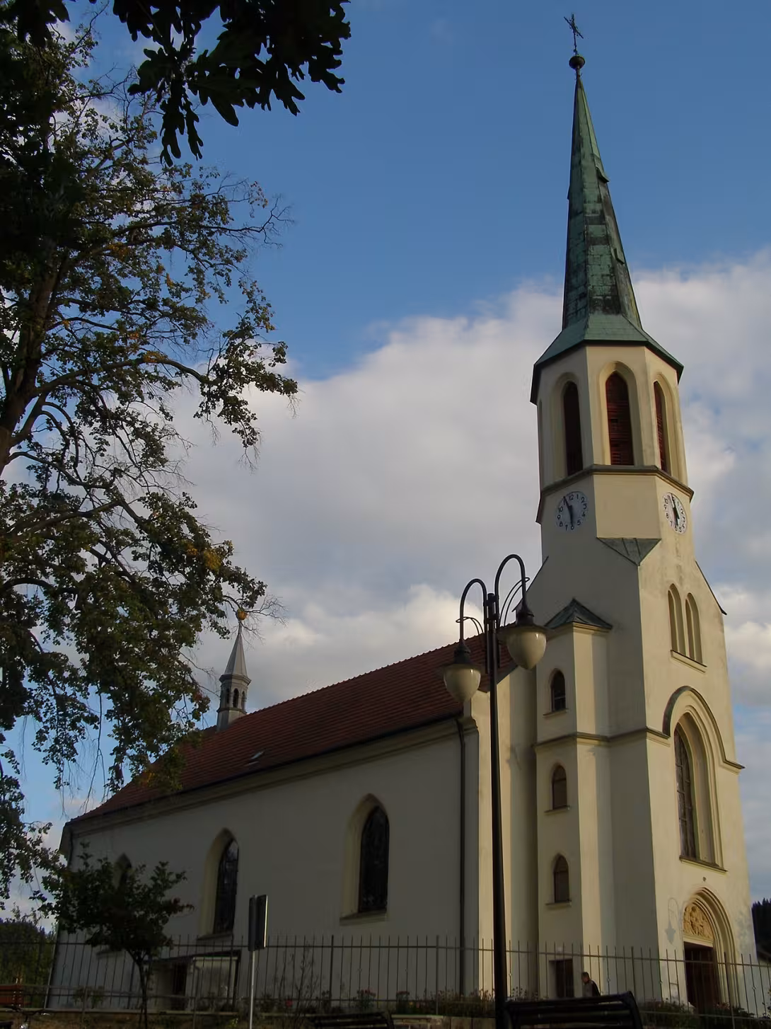 Dzisiejszy widok – Kostel svaté Maří Magdalény (Hovězí)