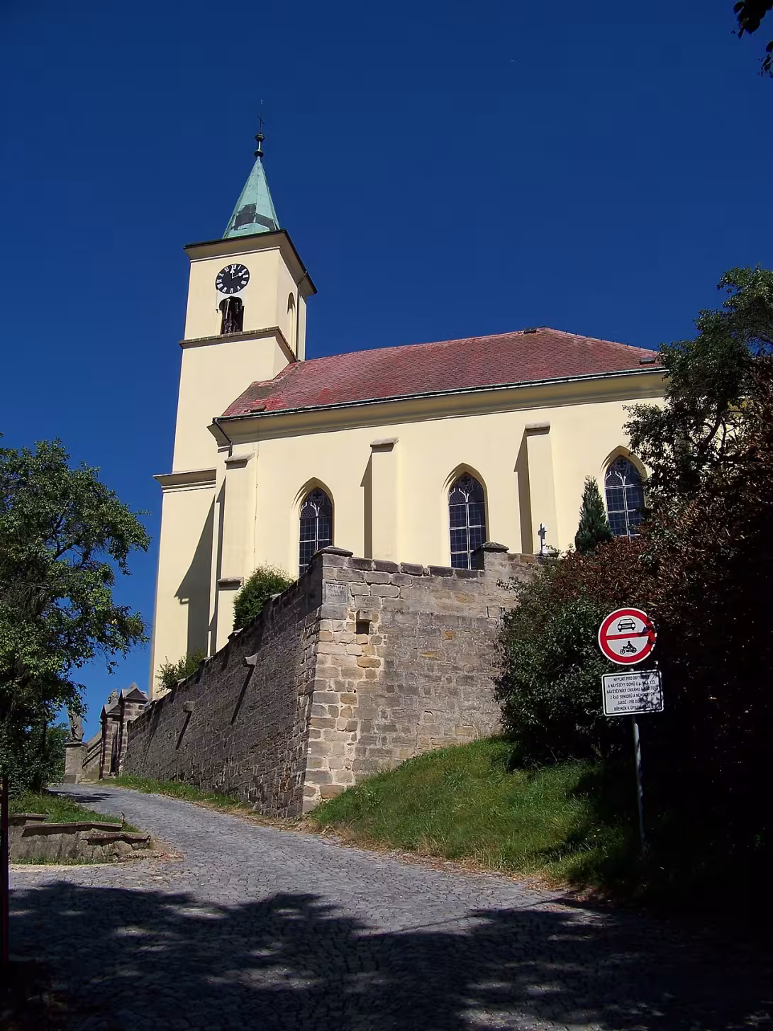 Dnešní pohled – Kostel svatého Filipa a Jakuba (Všeň)