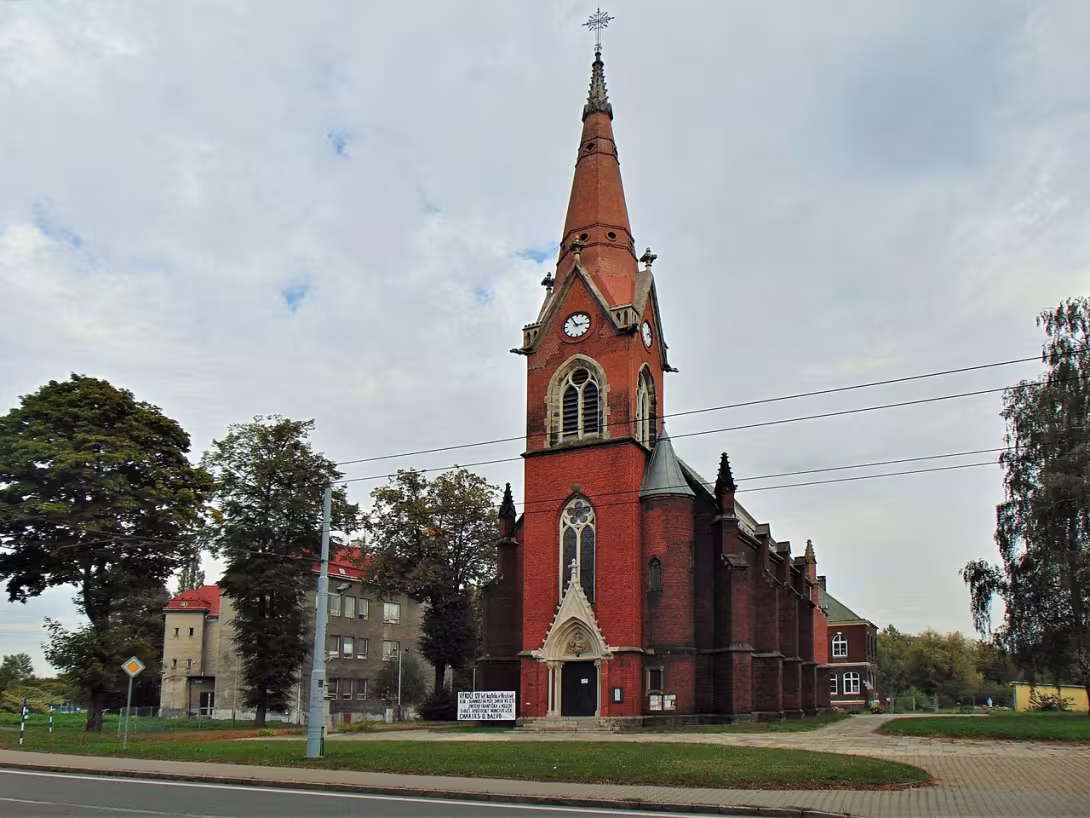 Dnešní pohled – Kostel svatého Františka a Viktora v Ostravě