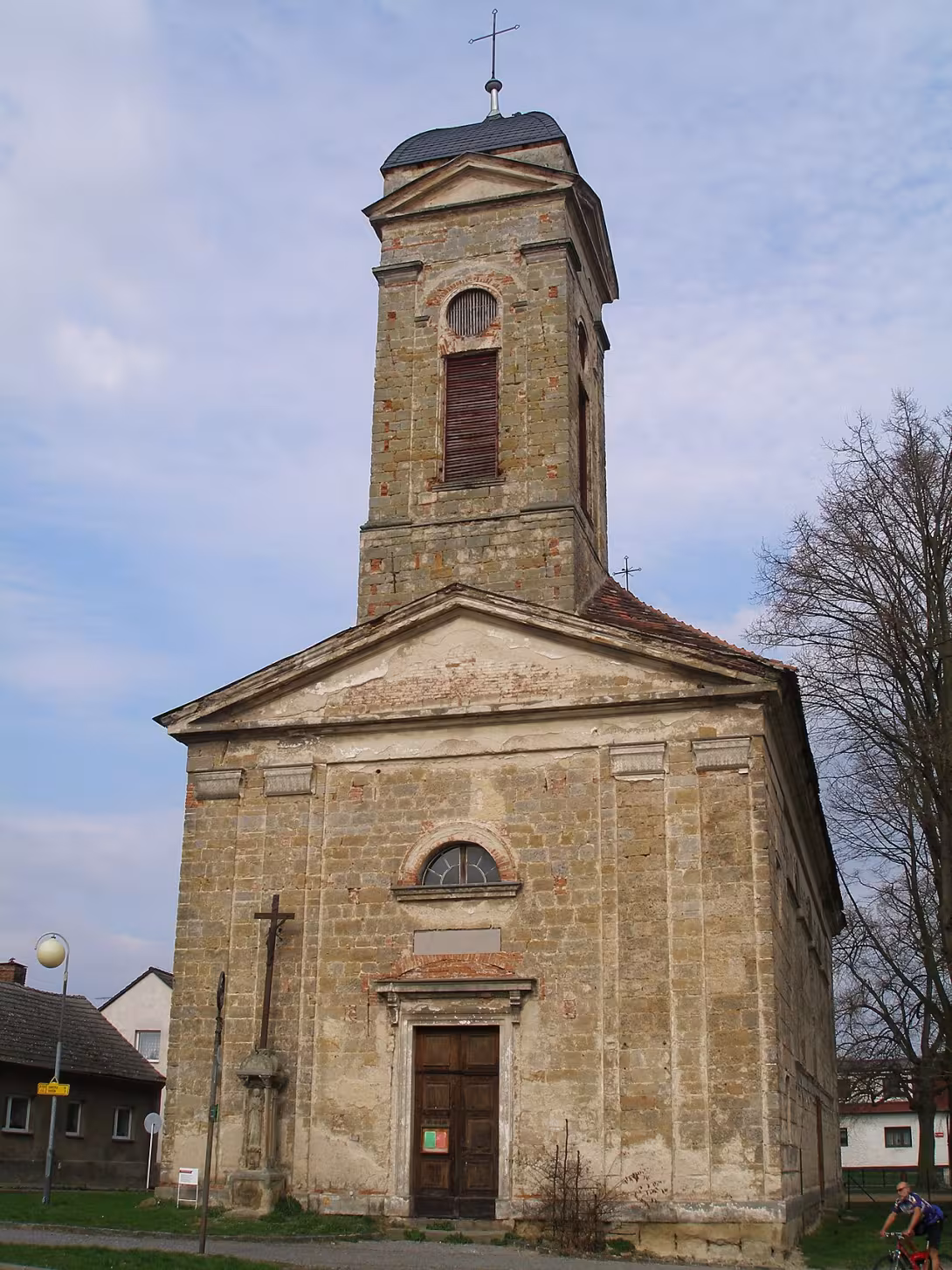 Dnešní pohled – Kostel svatého Františka z Assisi (Kněžmost)