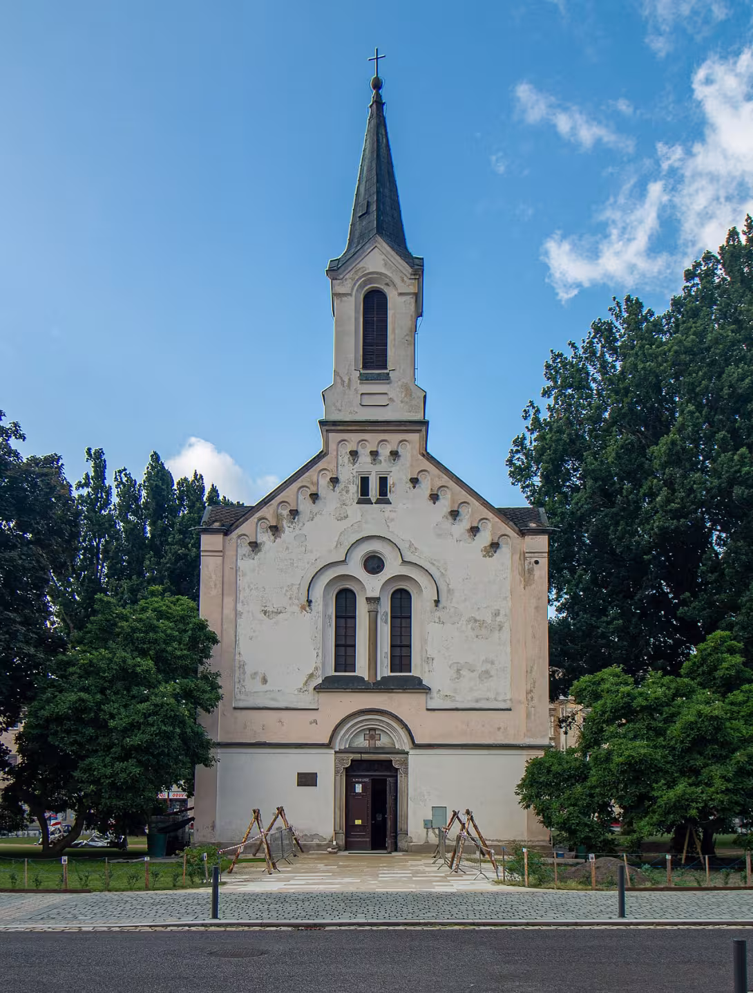 Dnešní pohled – Kostel svatého Františka z Assisi v Podmoklech