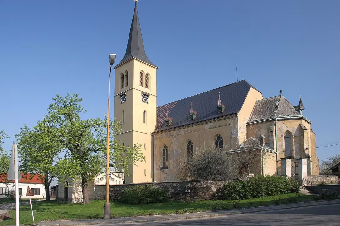 Dnešný pohľad – Kostel svatého Jakuba Staršího (Ovčáry)