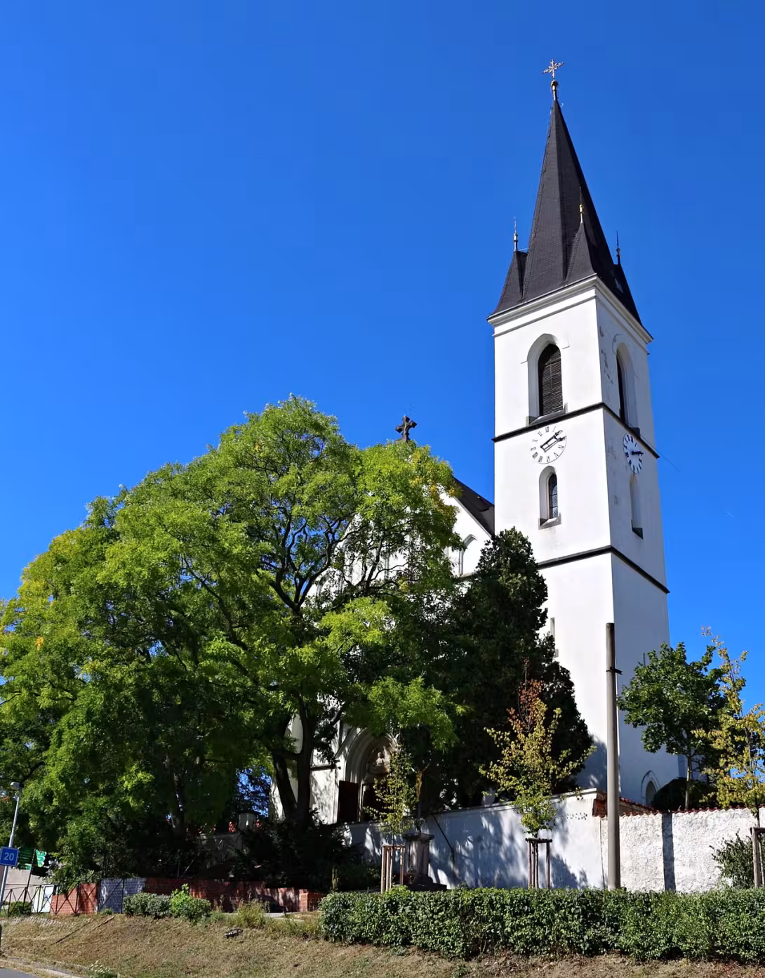 Dnešní pohled – Kostel svatého Jakuba Staršího (Stodůlky)