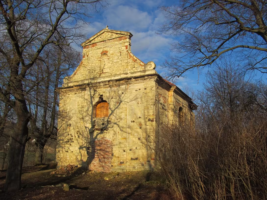 Dnešní pohled – Kostel svatého Jakuba Většího (Lahovice)