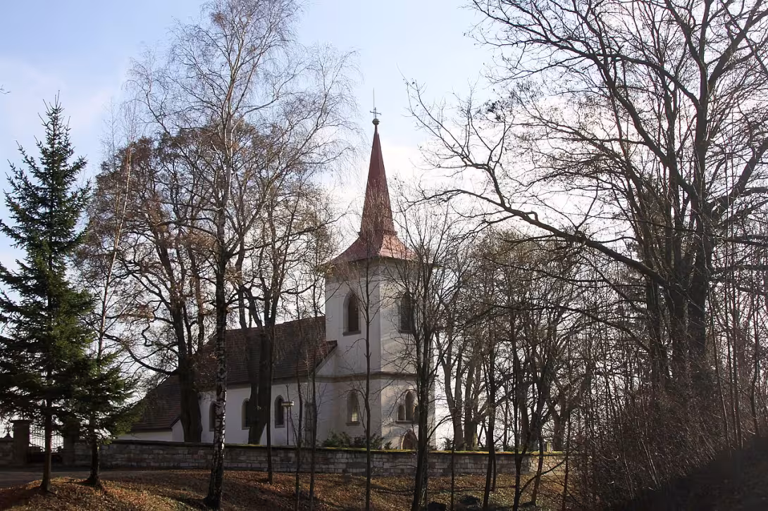 Dnešní pohled – Kostel svatého Jakuba Většího (Červená Třemešná)
