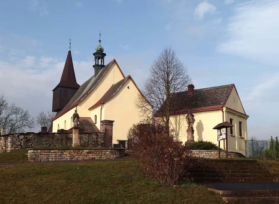 Dnešný pohľad – Kostel svatého Jana Křtitele (Rtyně v Podkrkonoší)
