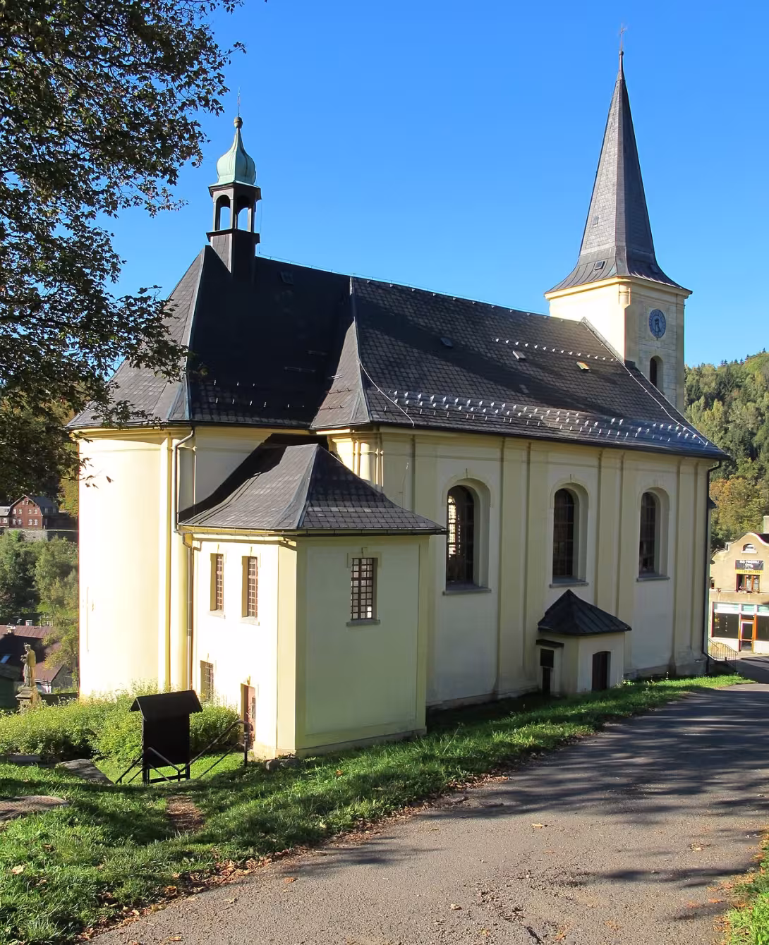 Dnešný pohľad – Kostel svatého Jana Křtitele (Janov nad Nisou)