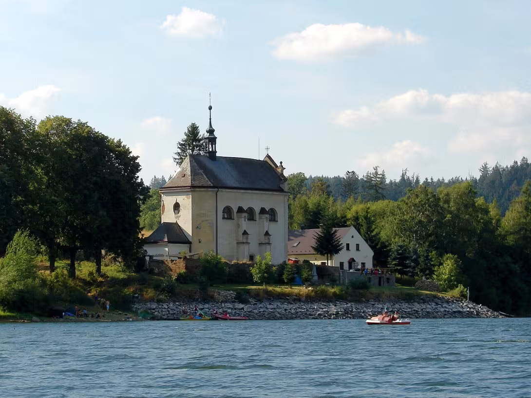 Heutige Ansicht – Kostel svatého Jana Nepomuckého (Karlovec)
