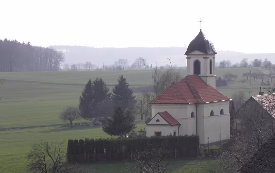 Dzisiejszy widok – Kostel svatého Jiří (Hřídelec)