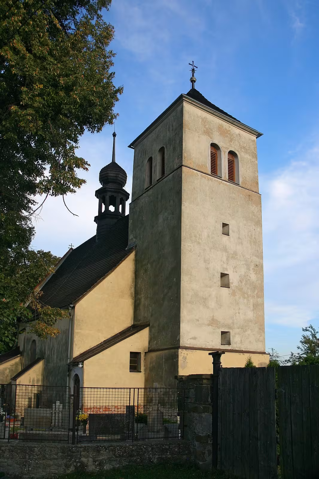 Dnešní pohled – Kostel svatého Jiří (Lubojaty)