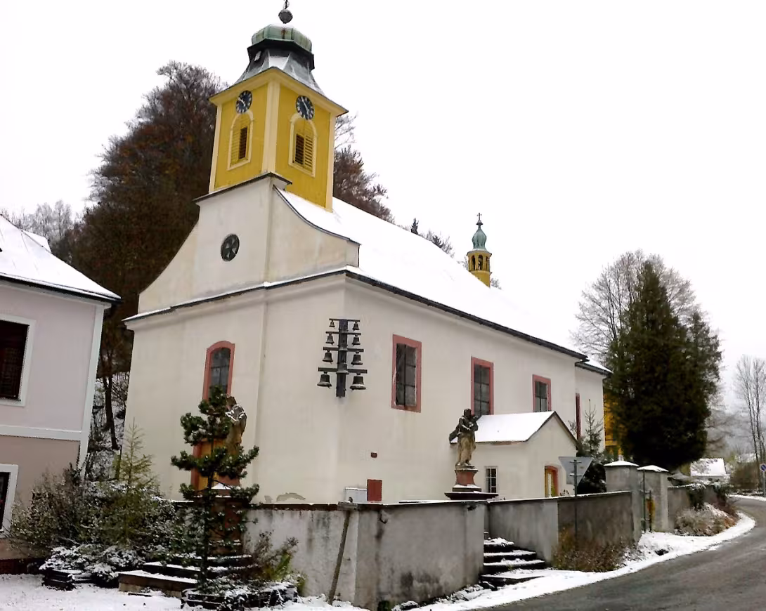 Dnešní pohled – Kostel svatého Josefa (Dolní Dvůr)