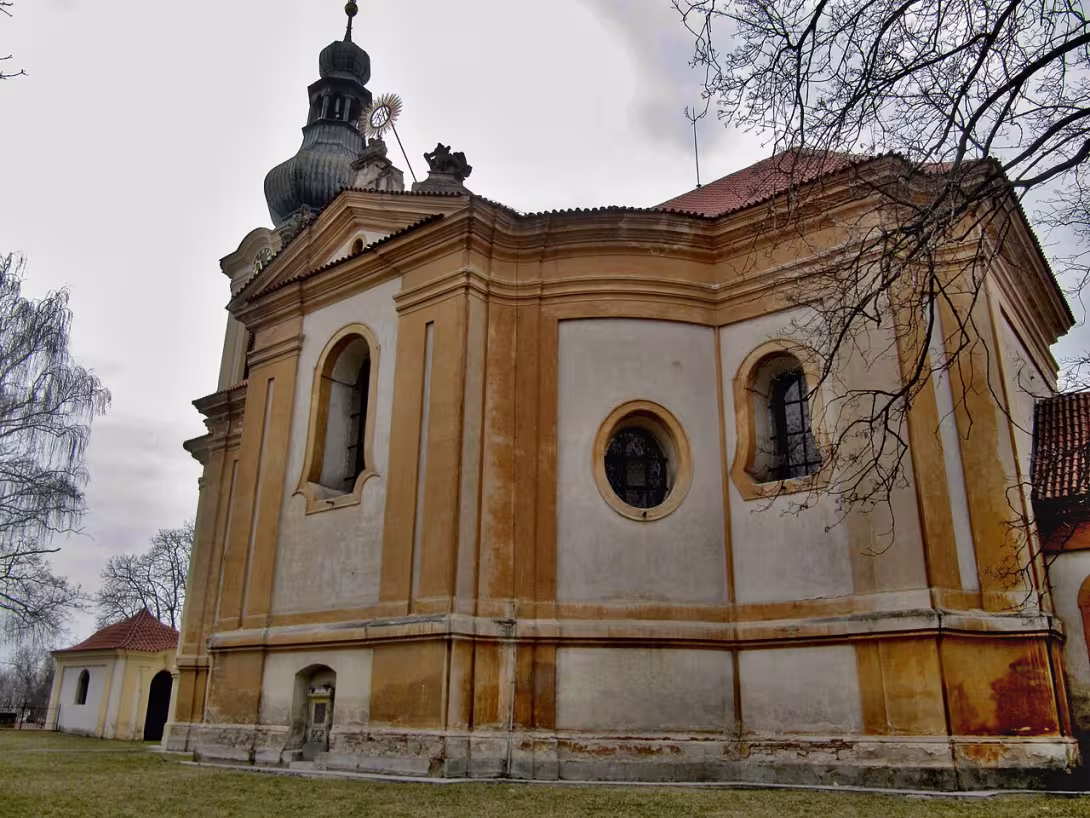 Dnešní pohled – Kostel svatého Klementa (Odolena Voda)